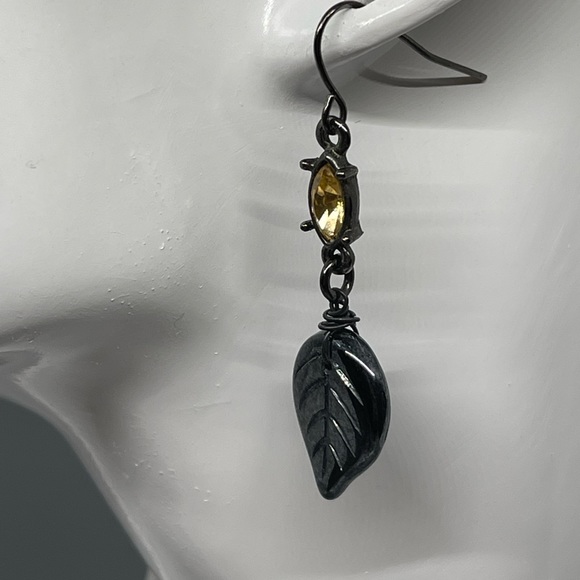 Champagne crystal earrings set gunmetal with leaf handmade - Picture 5 of 8